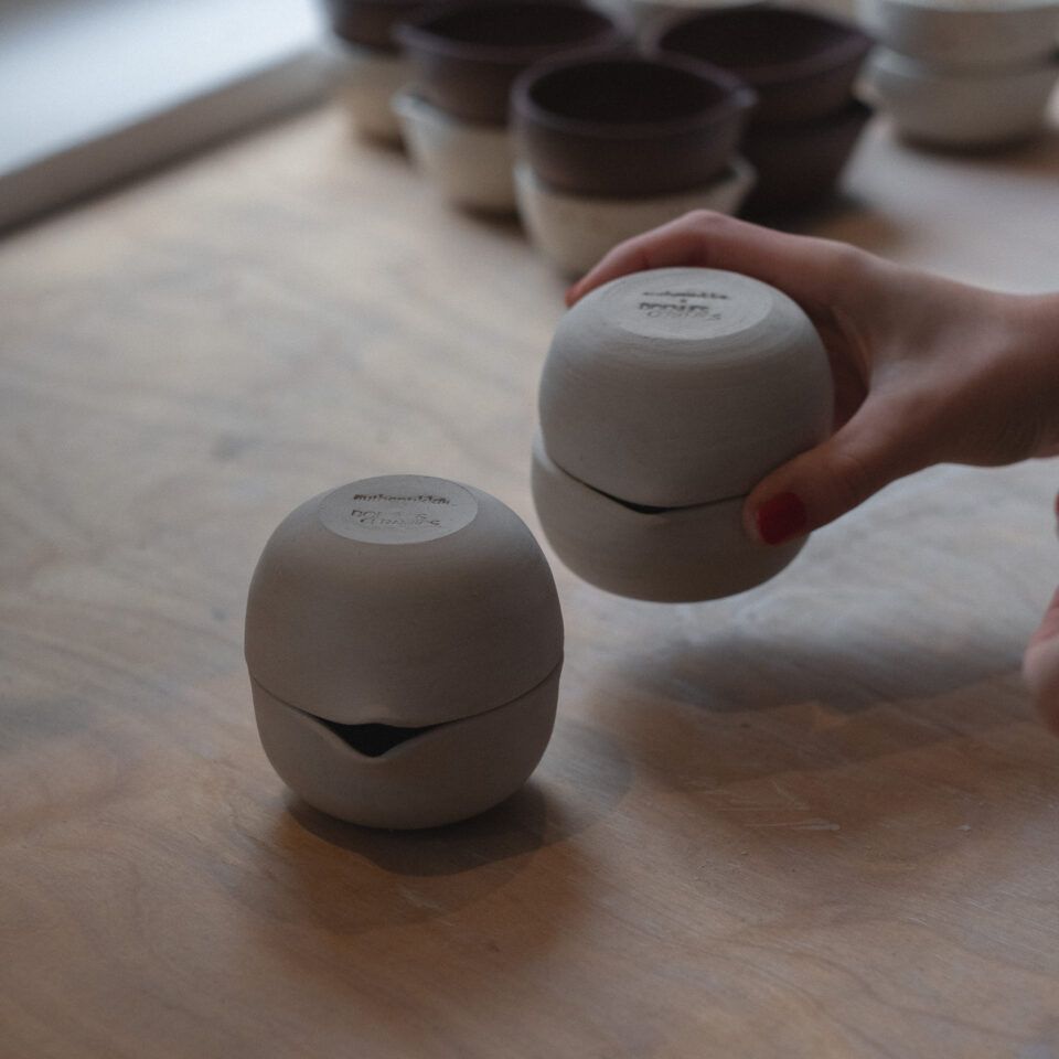 authentikka x doenues ceramics – handmade diyas from hamburg